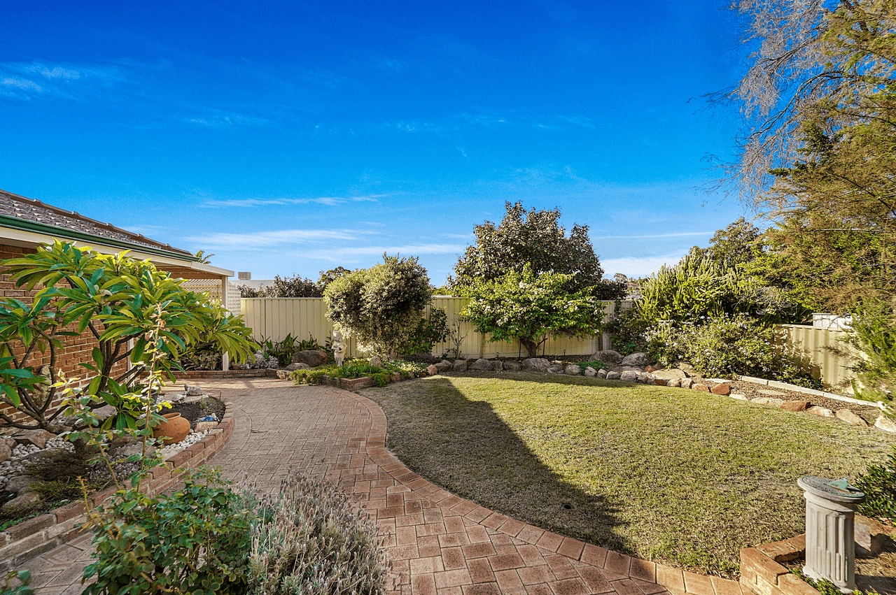 30 Aristride Avenue, KALLAROO, WA 6025