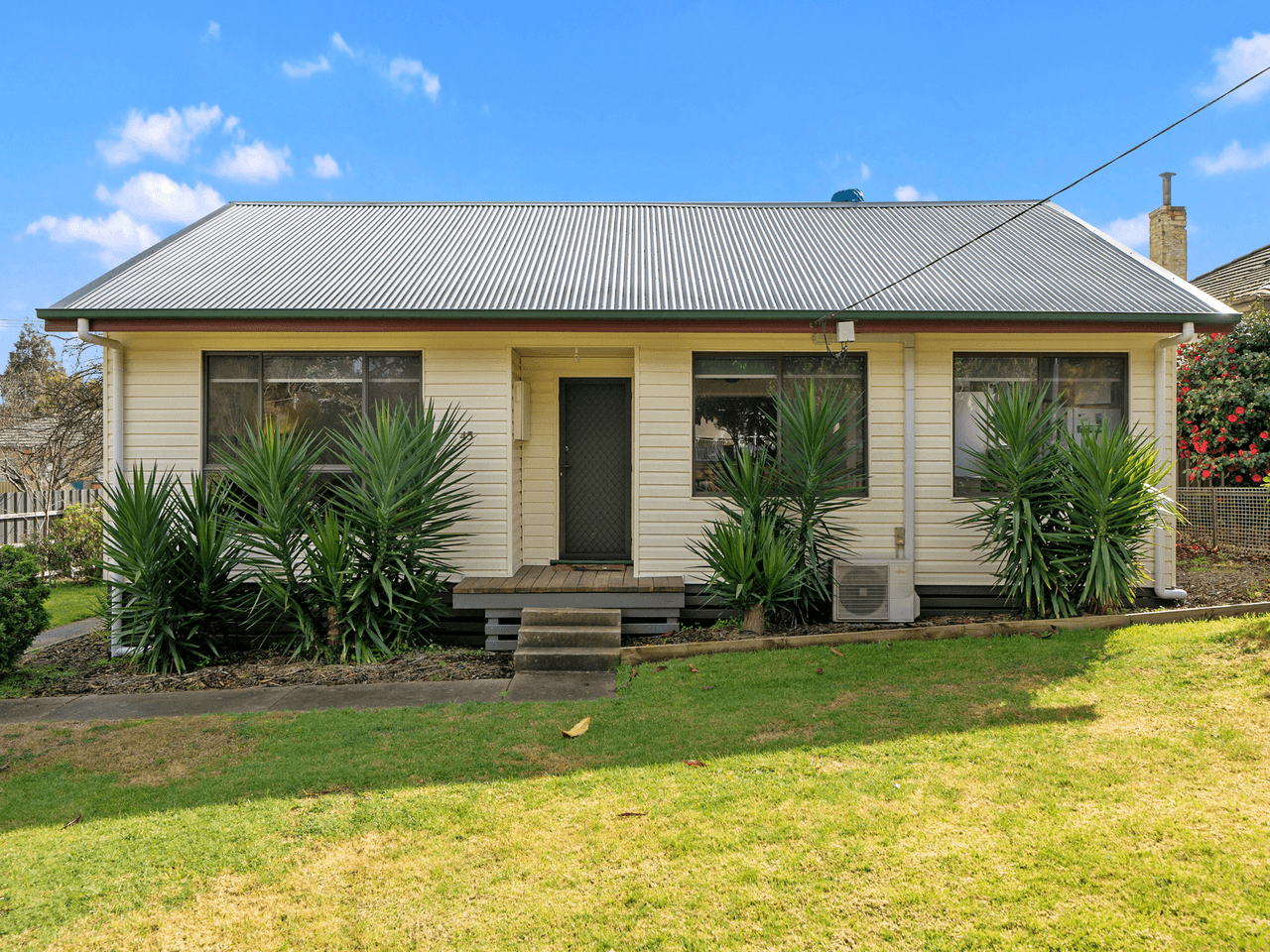 45 Lawrence Street, MYRTLEFORD, VIC 3737