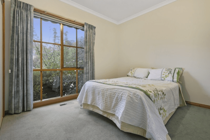 100 Yellowgum Boulevard, SUNBURY, VIC 3429