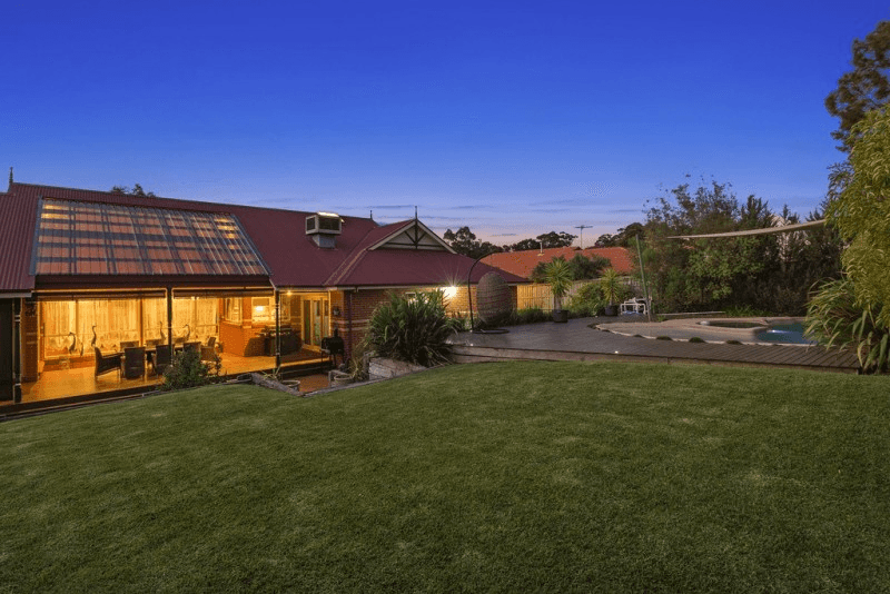 100 Yellowgum Boulevard, SUNBURY, VIC 3429