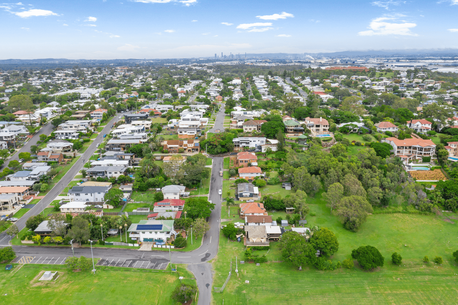 7 Crown Street, WYNNUM, QLD 4178