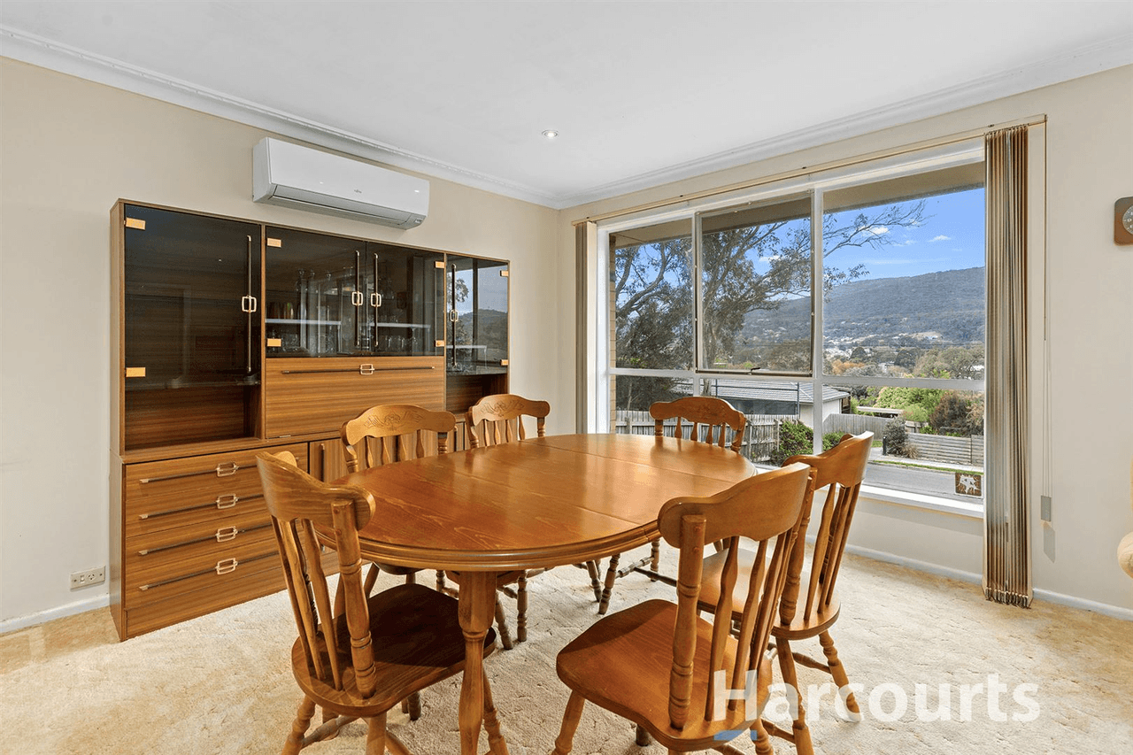 34 McIver Street, FERNTREE GULLY, VIC 3156