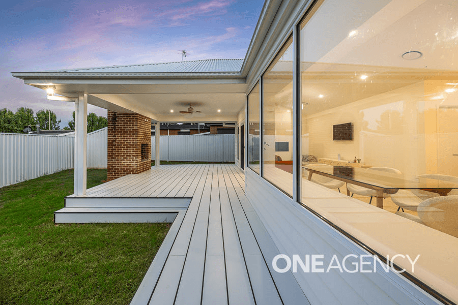 55 MEURANT AVENUE, WAGGA WAGGA, NSW 2650