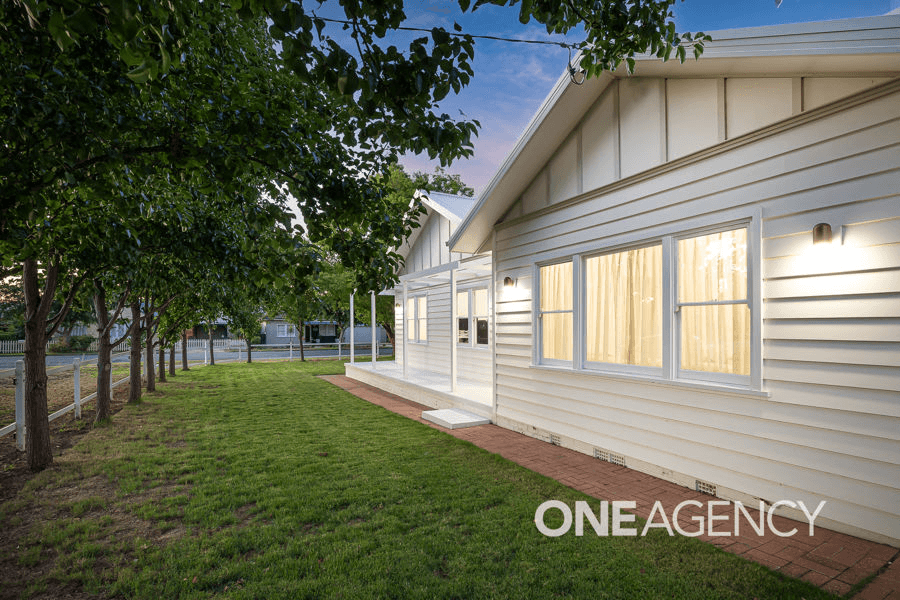 55 MEURANT AVENUE, WAGGA WAGGA, NSW 2650