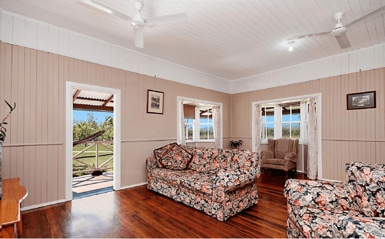 101 Squatters Rd, Brookhill, QLD 4816