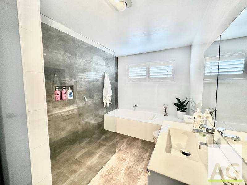 9 The Fairway, TALLWOODS VILLAGE, NSW 2430