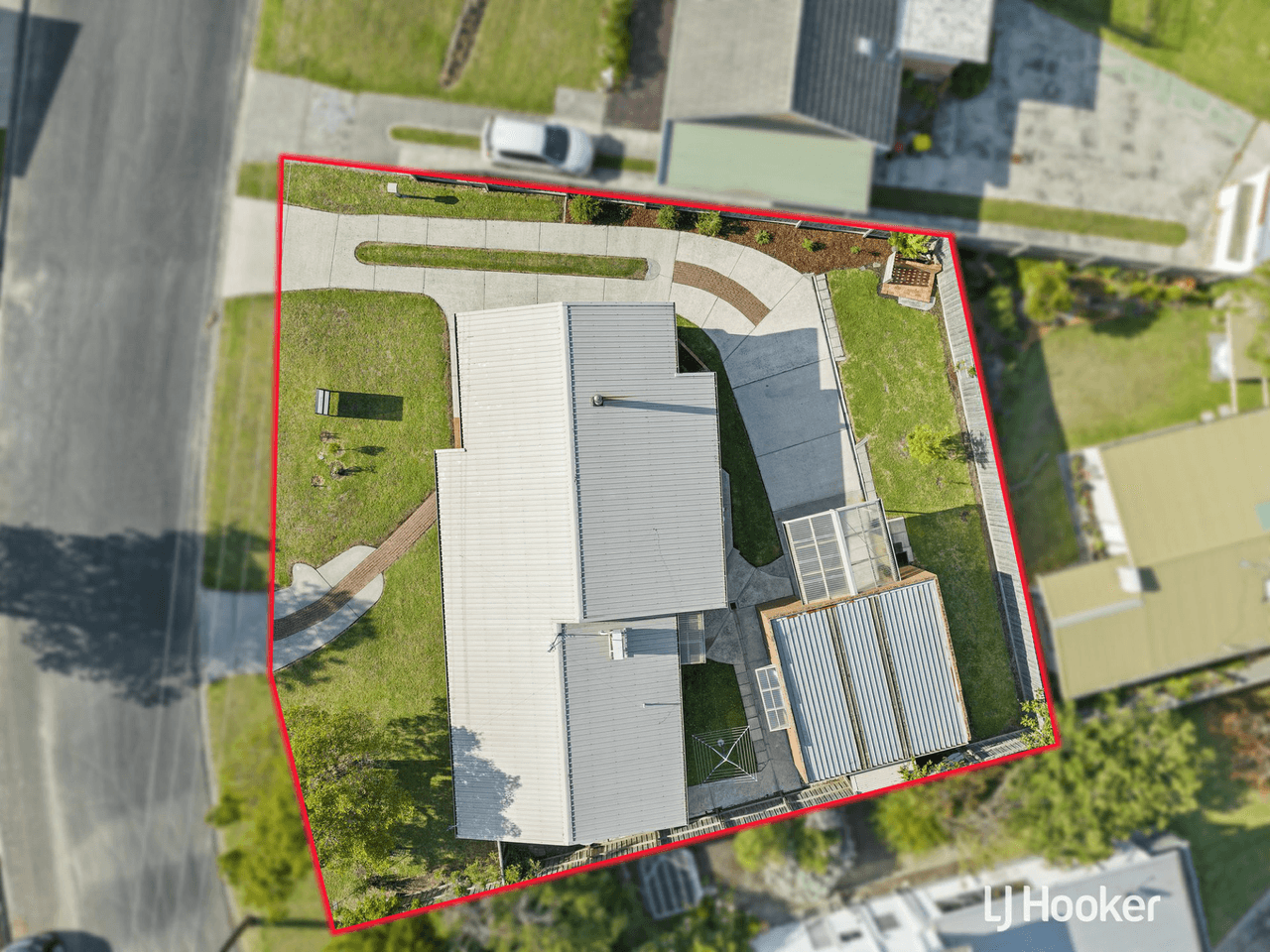 9 The Crescent, INVERLOCH, VIC 3996