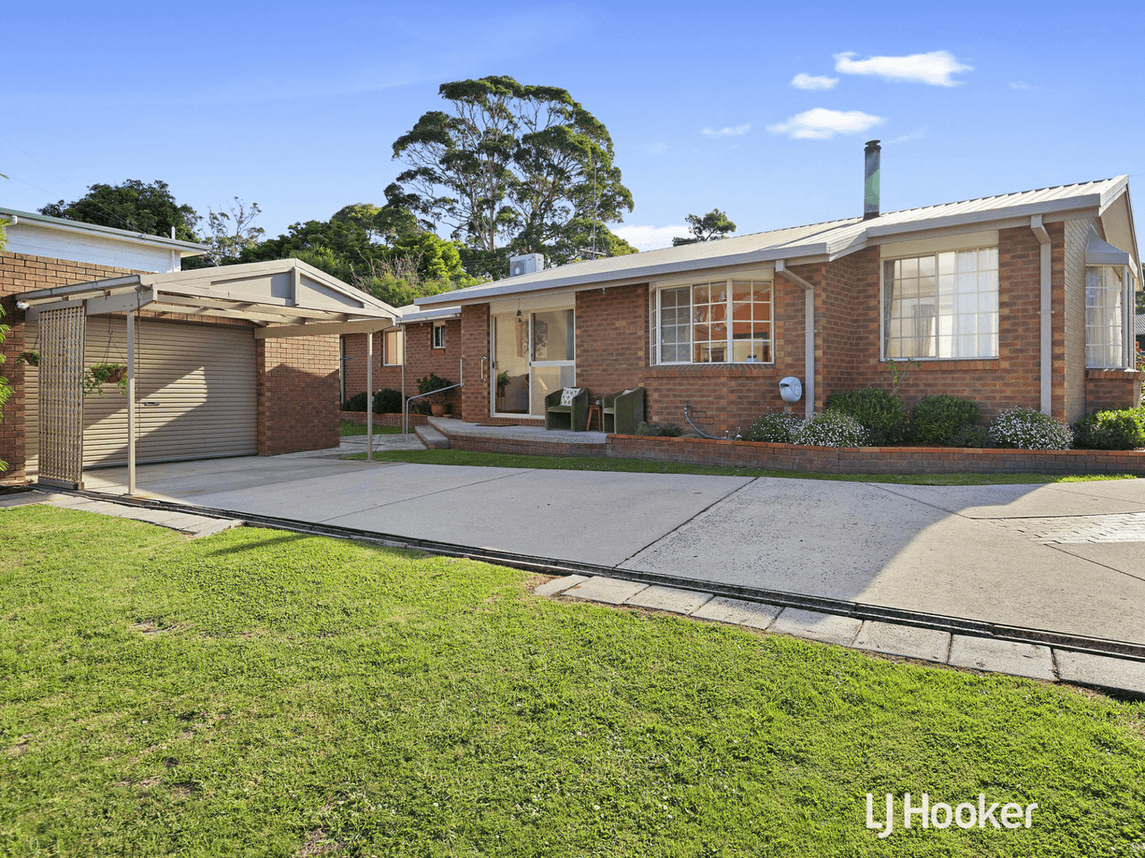 9 The Crescent, INVERLOCH, VIC 3996