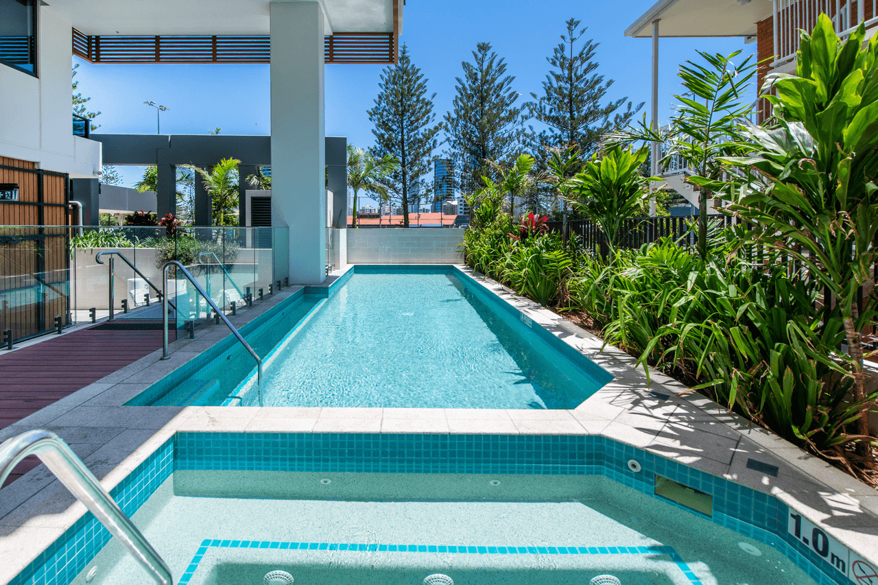 16/18 Chelsea Avenue, BROADBEACH, QLD 4218