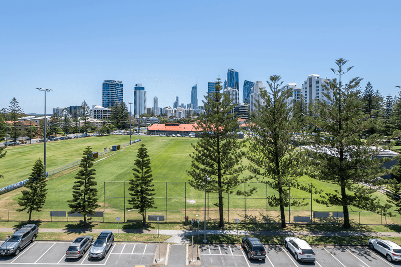 16/18 Chelsea Avenue, BROADBEACH, QLD 4218