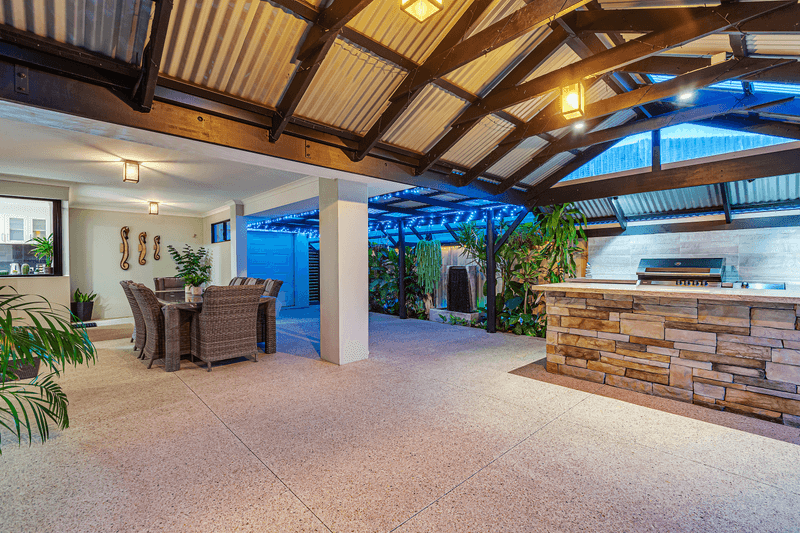 9 Wrasse Corner, YANCHEP, WA 6035