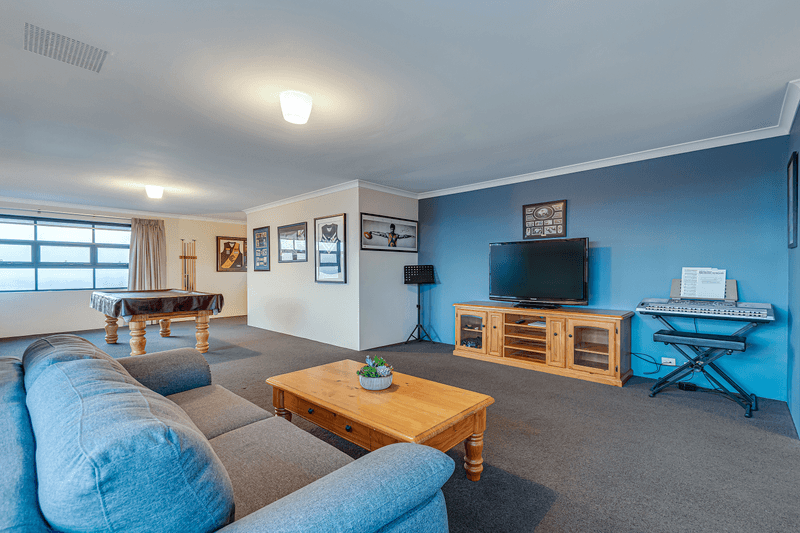 9 Wrasse Corner, YANCHEP, WA 6035