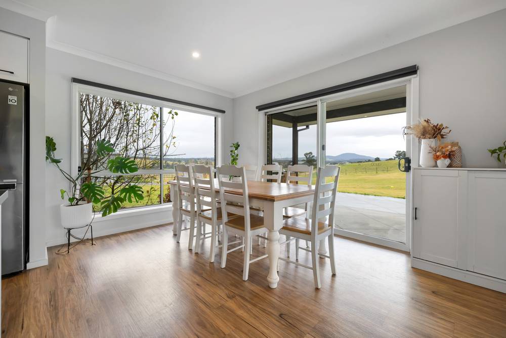 16 Davidson Drive, Wy Yung, VIC 3875