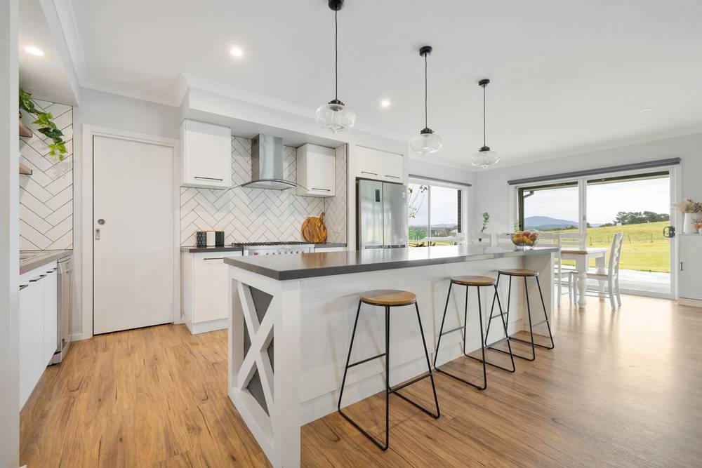 16 Davidson Drive, Wy Yung, VIC 3875