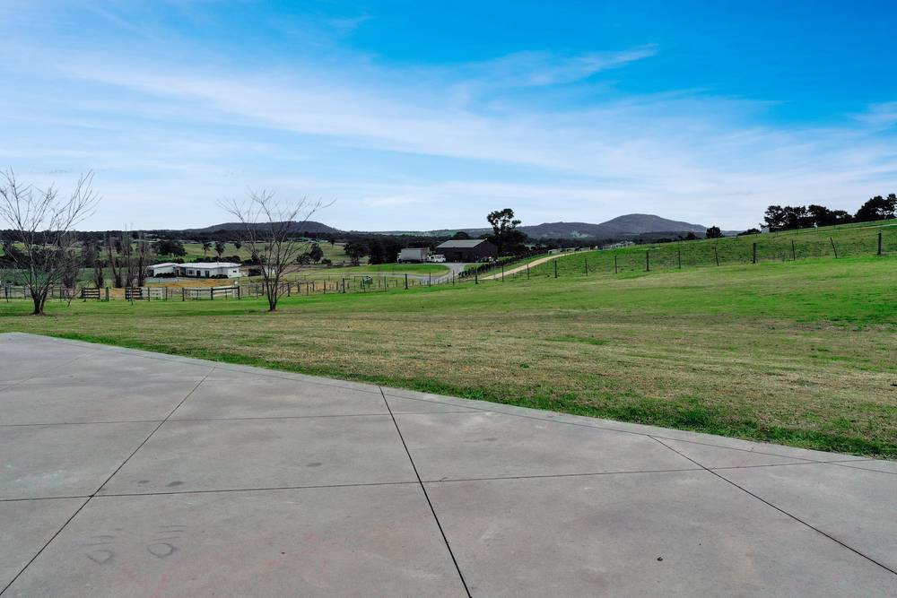 16 Davidson Drive, Wy Yung, VIC 3875