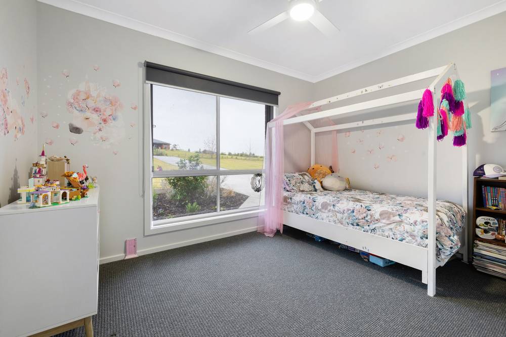 16 Davidson Drive, Wy Yung, VIC 3875