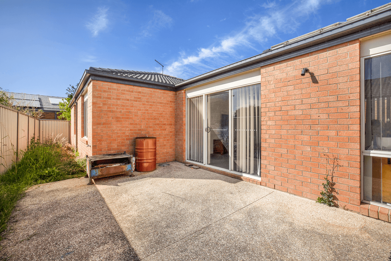 90 Henry Road, PAKENHAM, VIC 3810