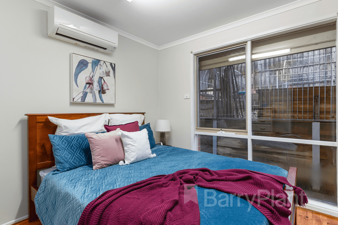 13 Narambi Close, Ferntree Gully, VIC 3156