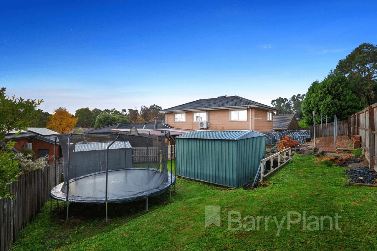 13 Narambi Close, Ferntree Gully, VIC 3156