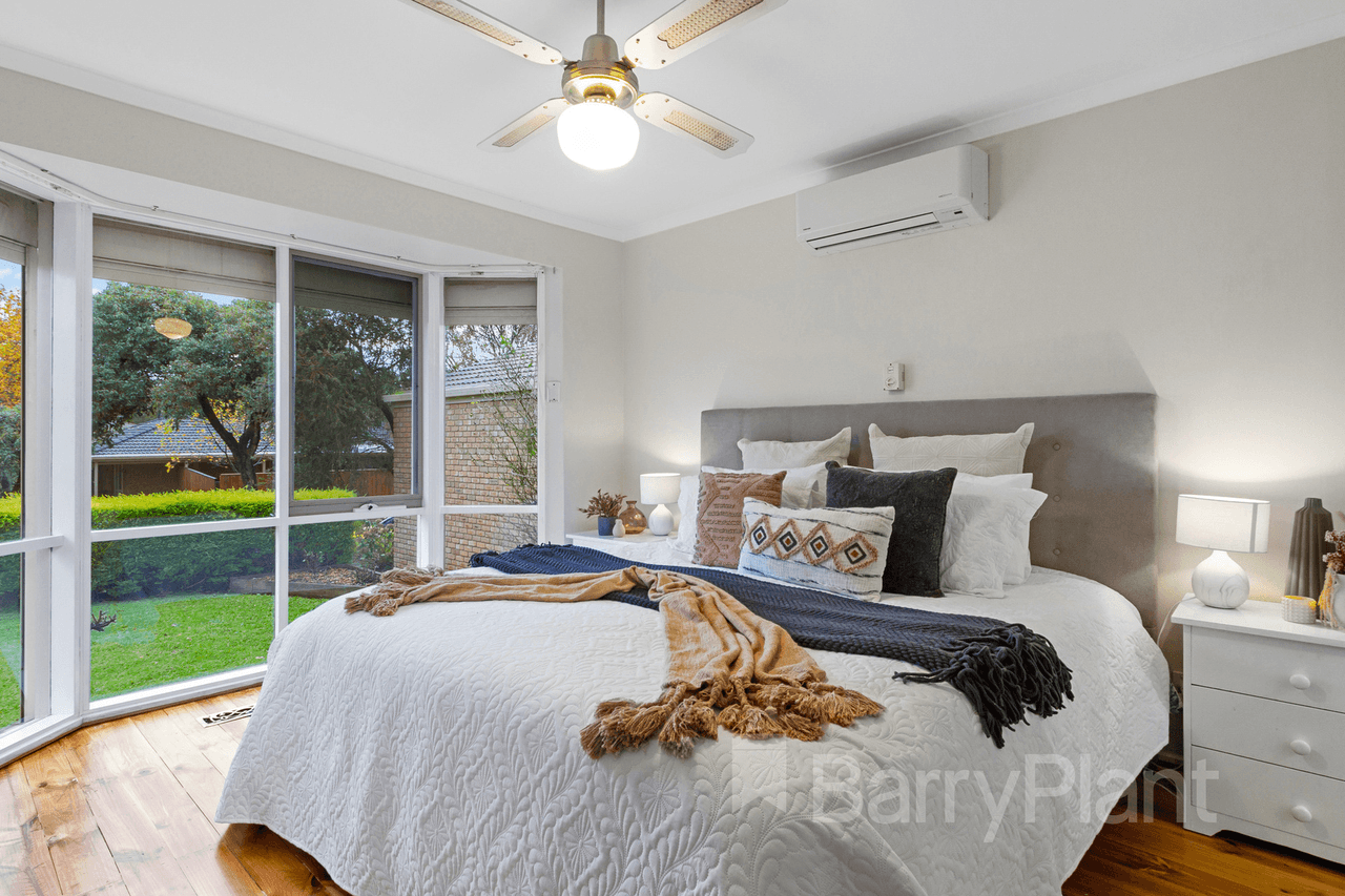 13 Narambi Close, Ferntree Gully, VIC 3156