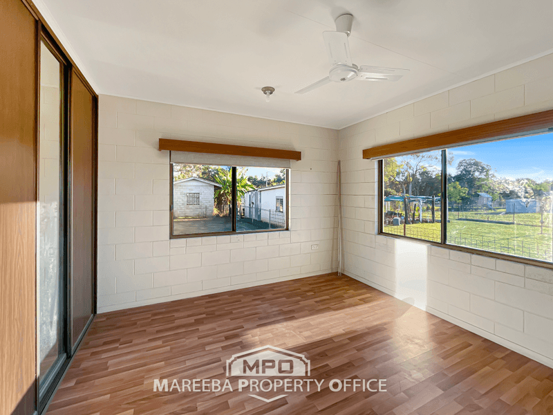 12 Stephens Street, DIMBULAH, QLD 4872