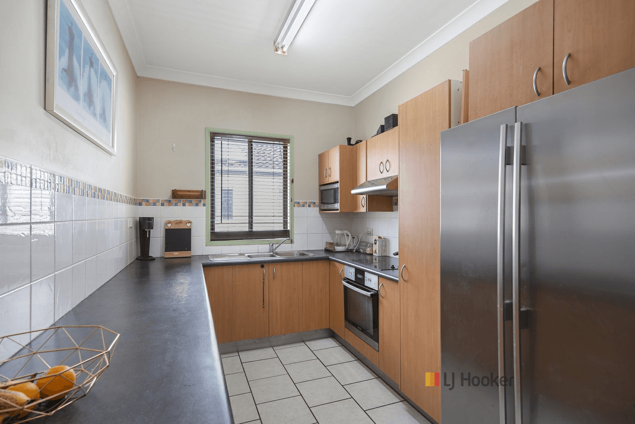 10 Allambee Crescent, BLUE HAVEN, NSW 2262