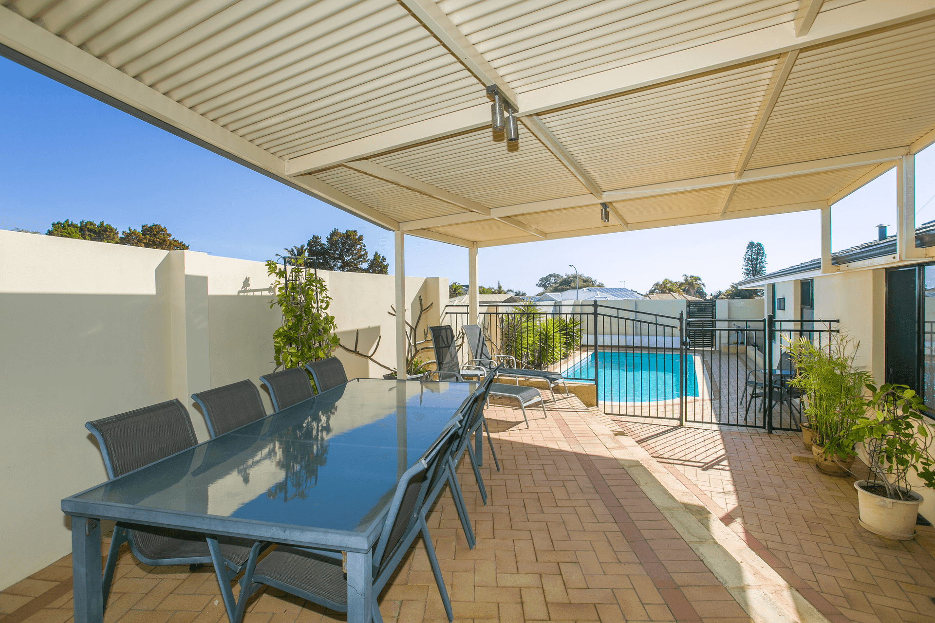 2 San Place, MULLALOO, WA 6027