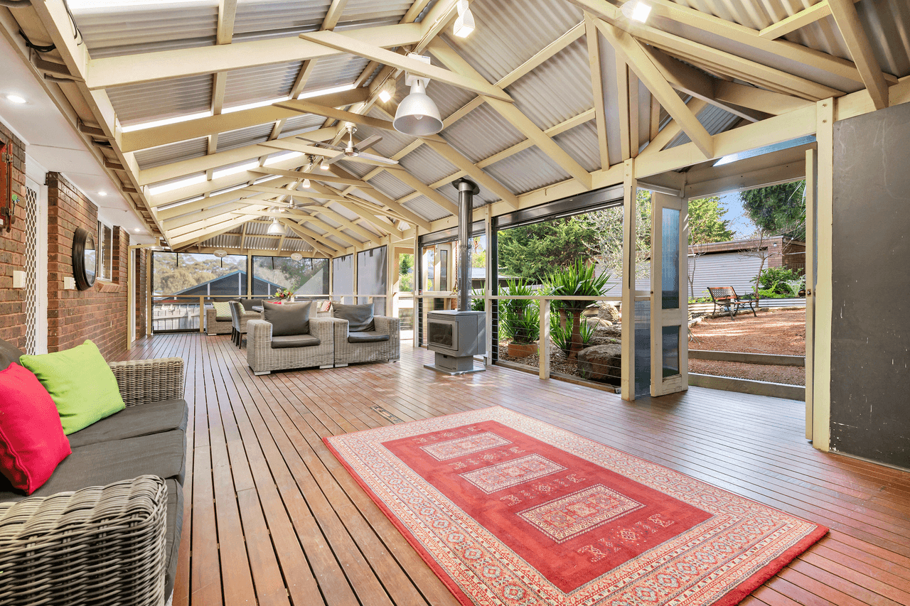 8 Evelyn Street, WHITTLESEA, VIC 3757