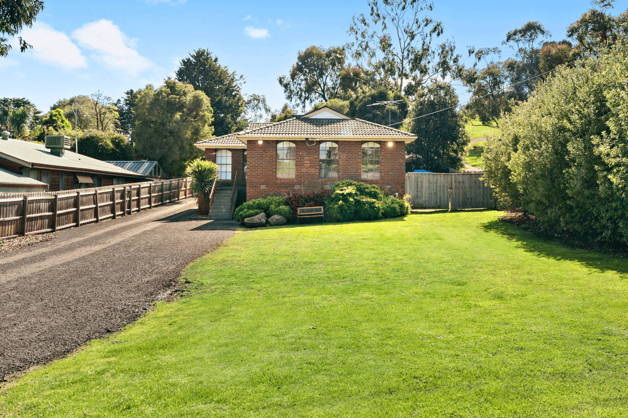 8 Evelyn Street, WHITTLESEA, VIC 3757