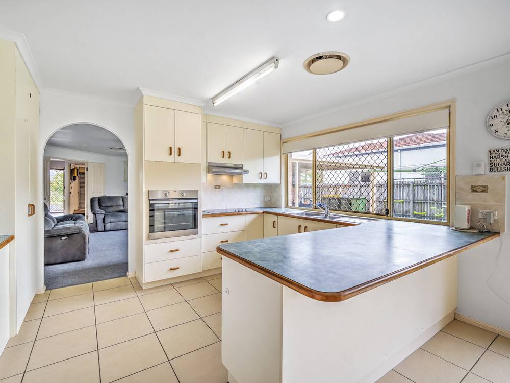 54 Ann Street, Torquay, Qld 4655