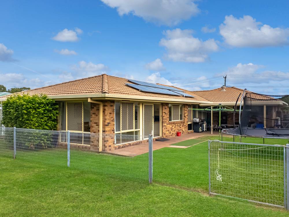 54 Ann Street, Torquay, Qld 4655