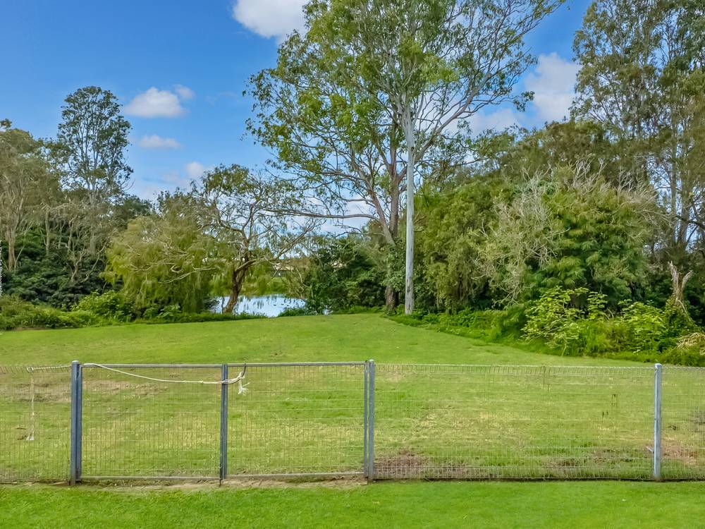 54 Ann Street, Torquay, Qld 4655