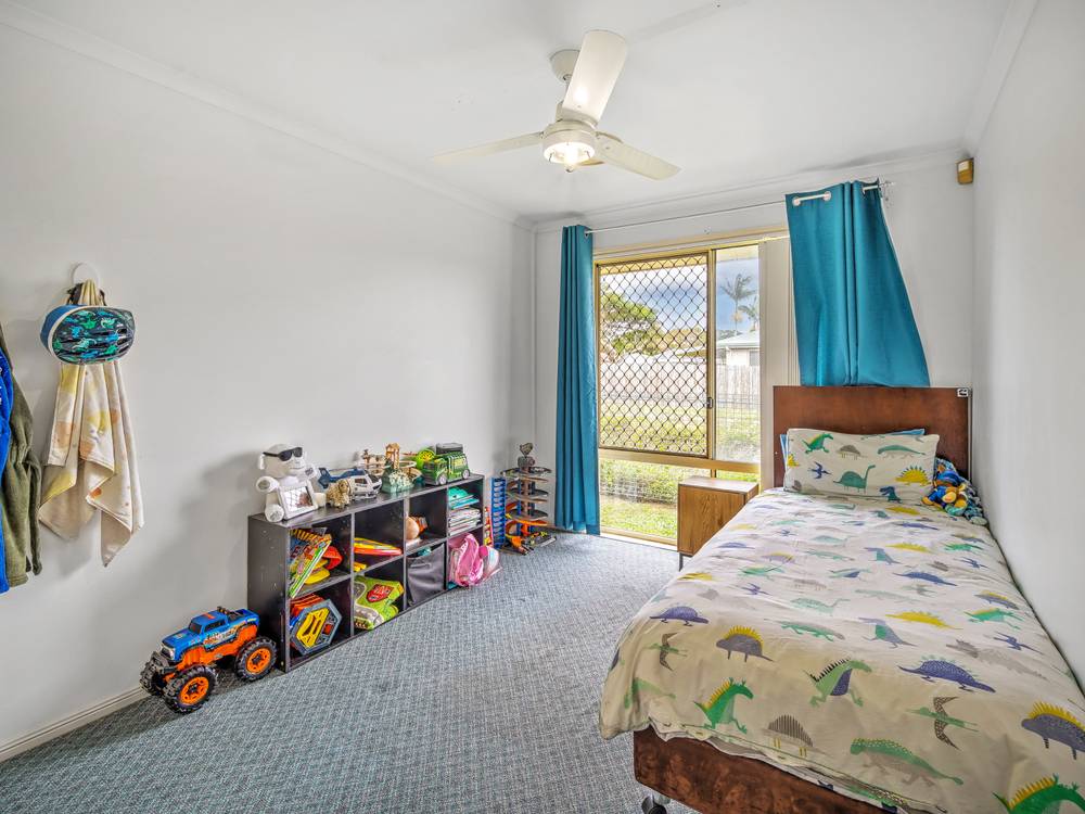 54 Ann Street, Torquay, Qld 4655