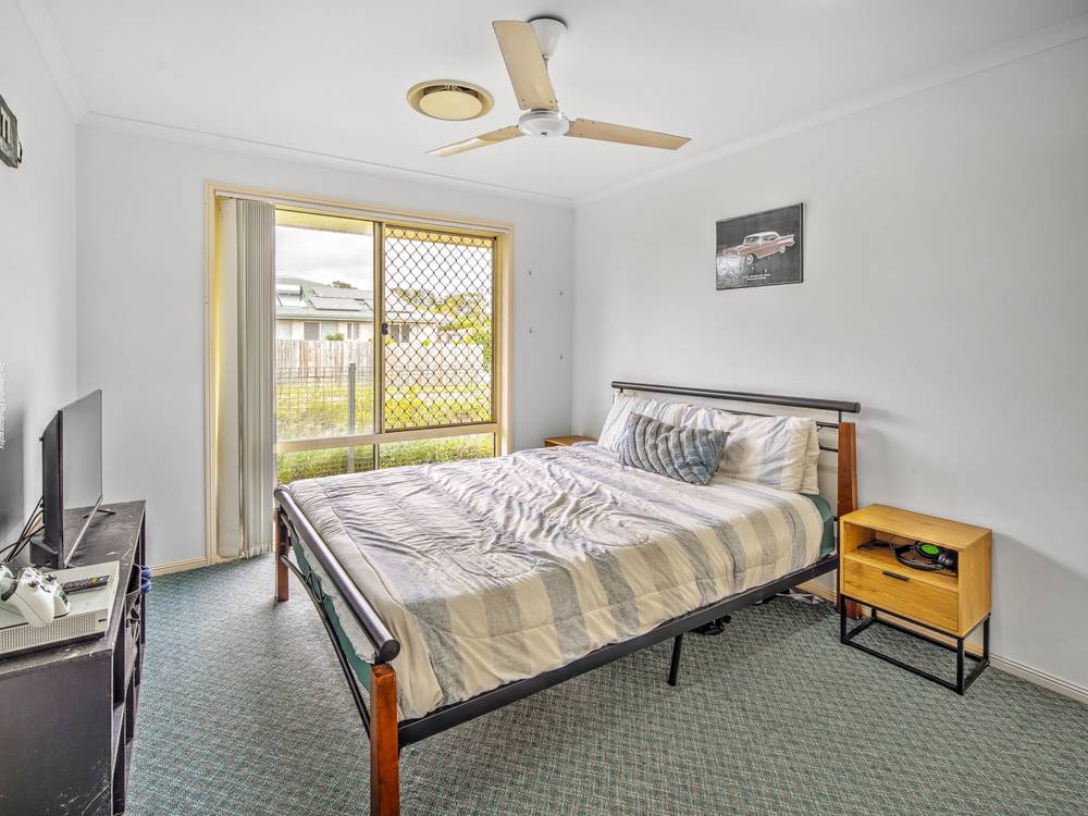 54 Ann Street, Torquay, Qld 4655