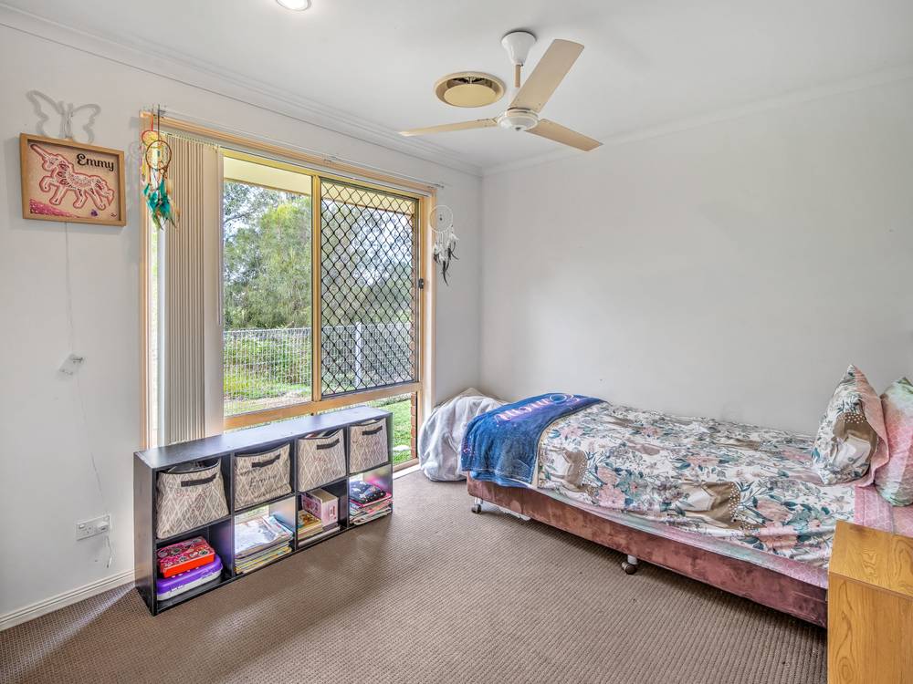 54 Ann Street, Torquay, Qld 4655