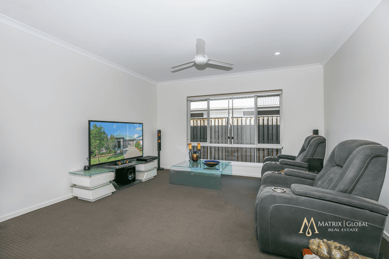 25 Whitsunday Circuit, Pimpama, QLD 4209