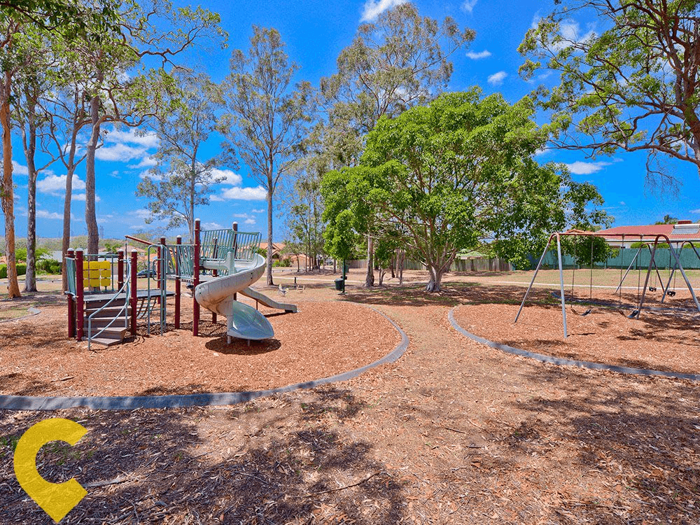 38 Hummingbird Crescent, WISHART, QLD 4122