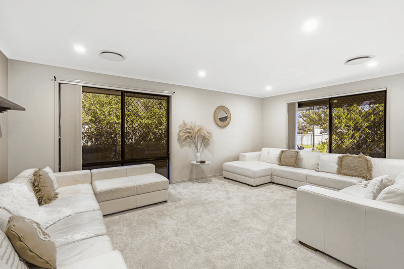 13 Nightjar Drive, UPPER COOMERA, QLD 4209