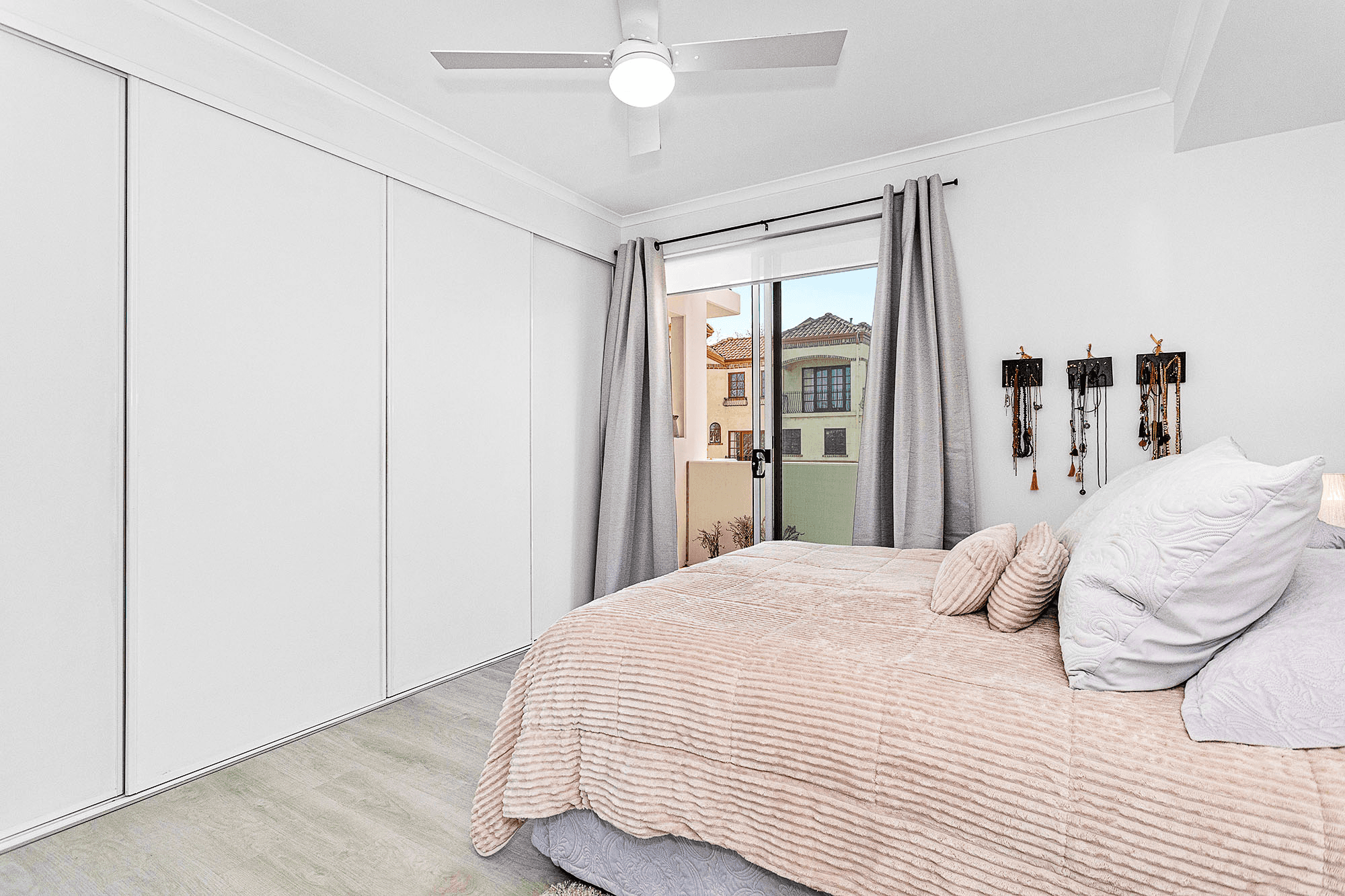 16/1 Henry Lawson Walk, EAST PERTH, WA 6004