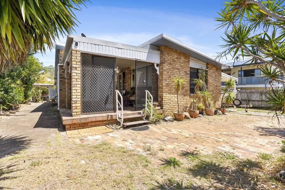 19 Rose Street, GODWIN BEACH, QLD 4511
