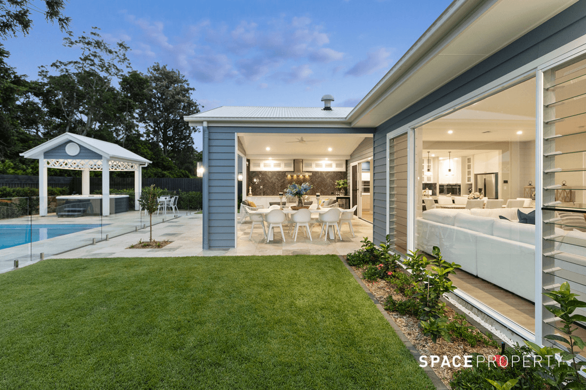 12 Diana Close, Bridgeman Downs, QLD 4035