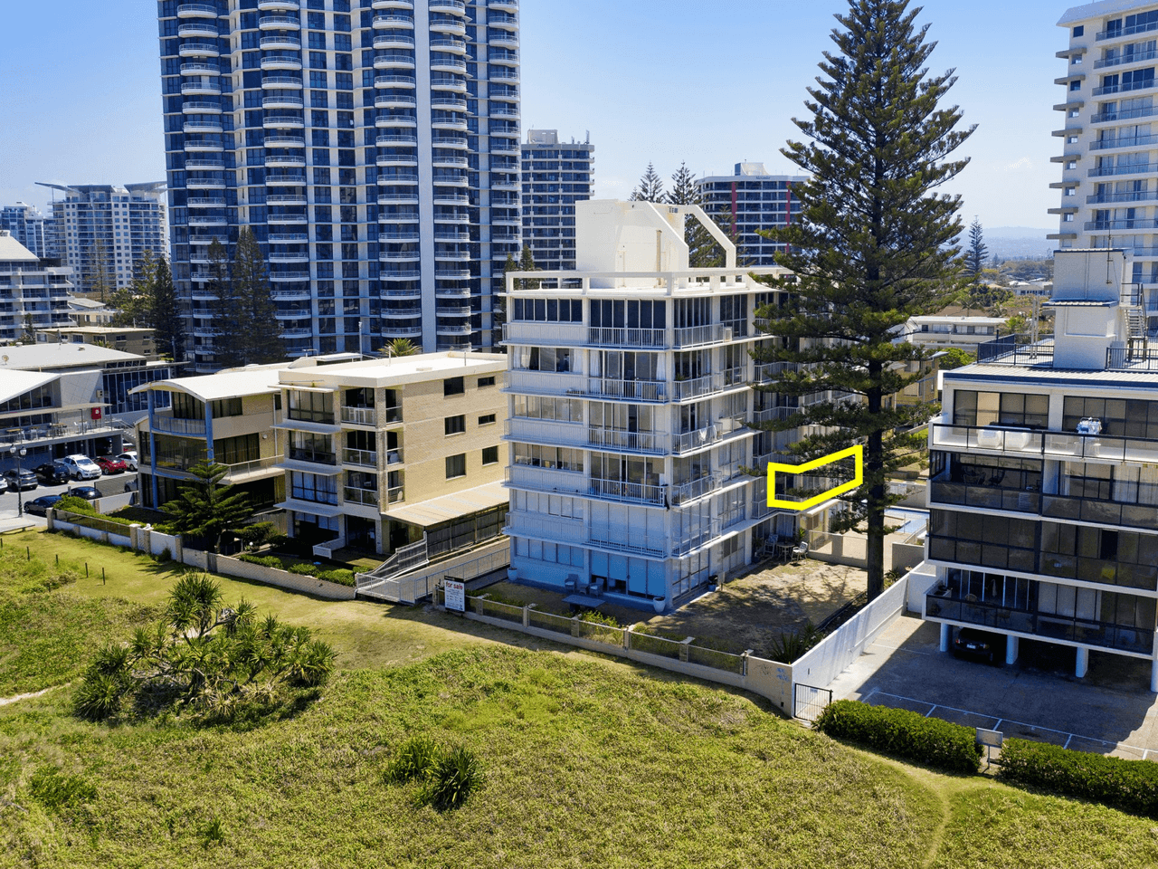 65 Garfield Terrace, SURFERS PARADISE, QLD 4217