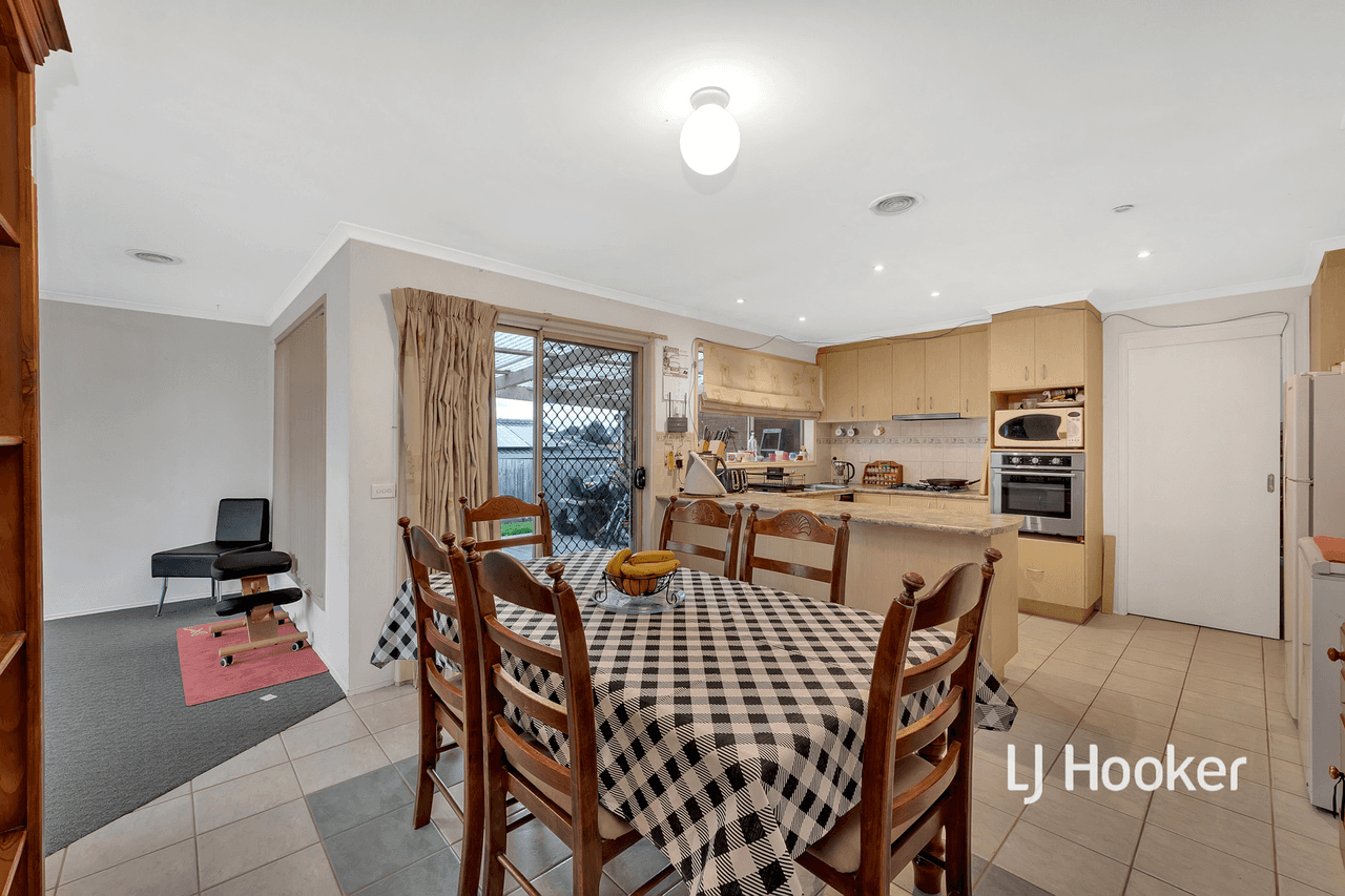 46 Kirkwood Crescent, HAMPTON PARK, VIC 3976