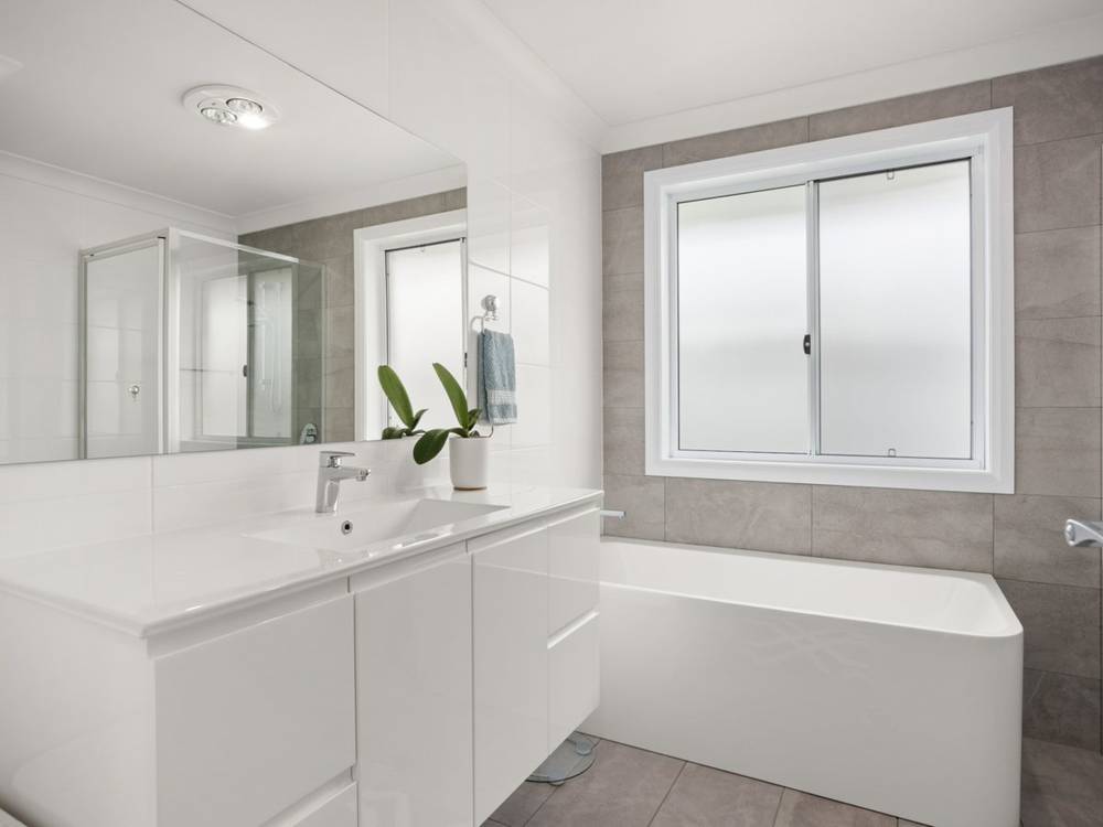 15 Viewmont Way, OLD BAR, NSW 2430