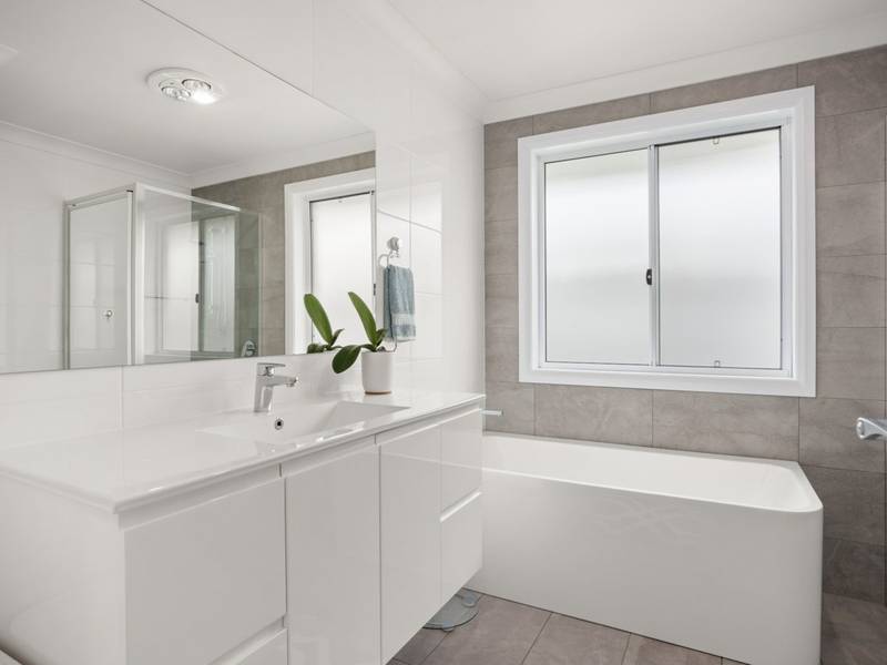 15 Viewmont Way, OLD BAR, NSW 2430