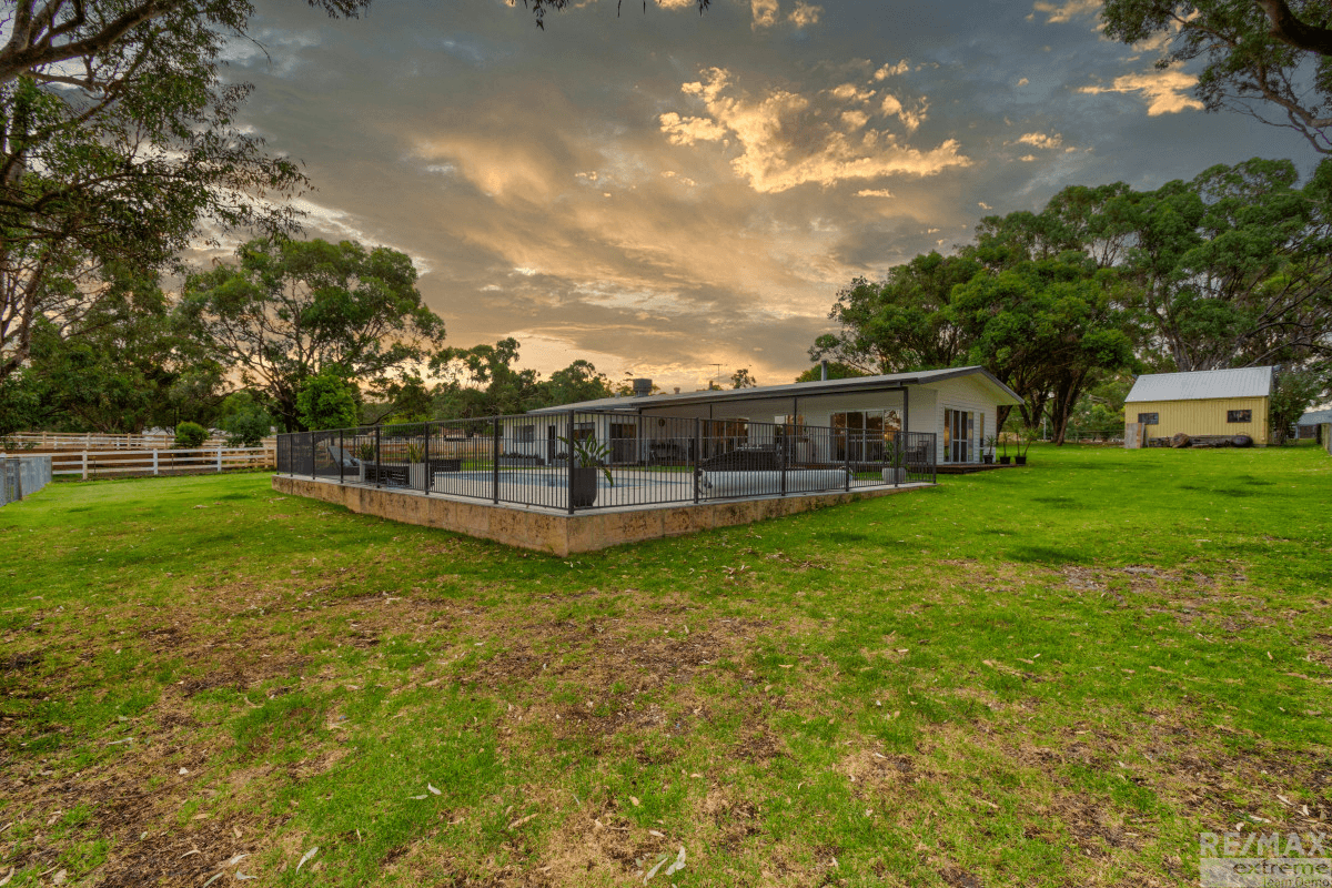 104 Greenvale Place, Mariginiup, WA 6078