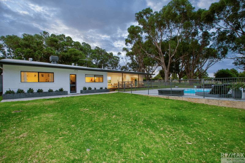 104 Greenvale Place, Mariginiup, WA 6078