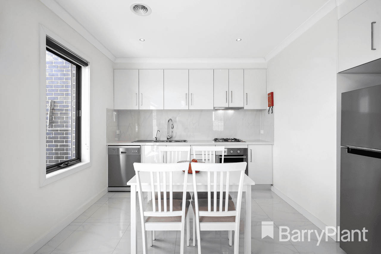 4/11 Loxwood Court, Deer Park, VIC 3023