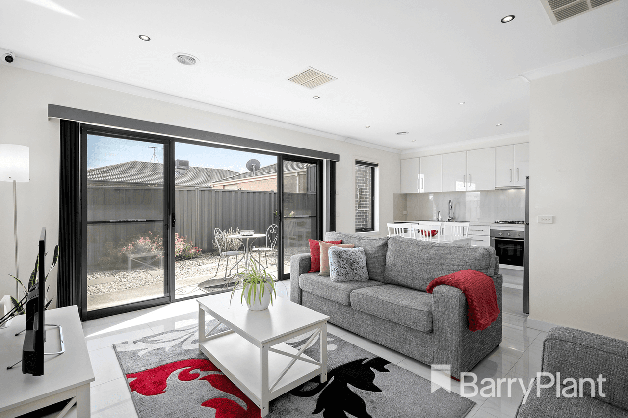 4/11 Loxwood Court, Deer Park, VIC 3023