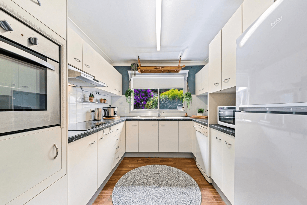 10 Alex Close, OURIMBAH, NSW 2258